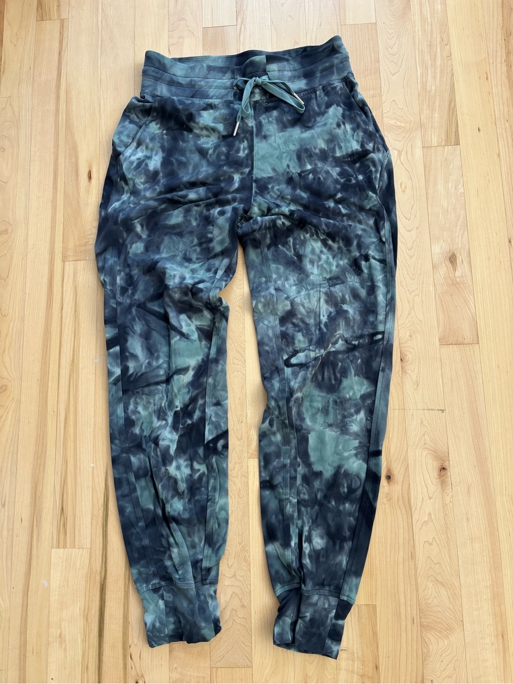 lululemon athletica Size 4 Ready to Rulu High-Rise Joggers.